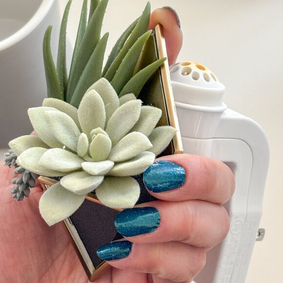 Bath & Body Works - Succulent WallFlower Plug in Geometric Design - Picture 2 of 7